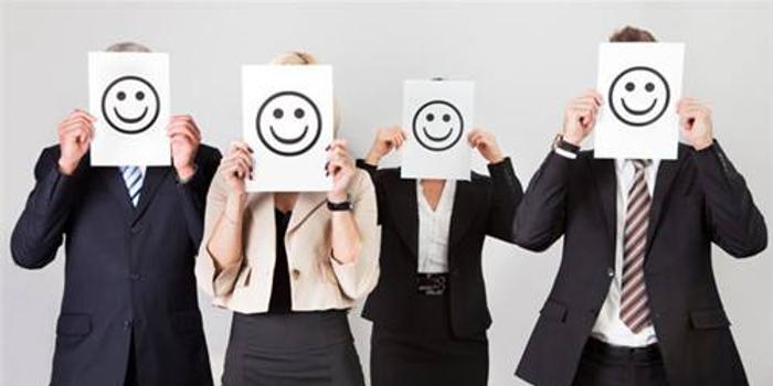 招商电子:中芯国际(00981)2025 Q3收入指引环比增长,2025 Q4备货能见度下降