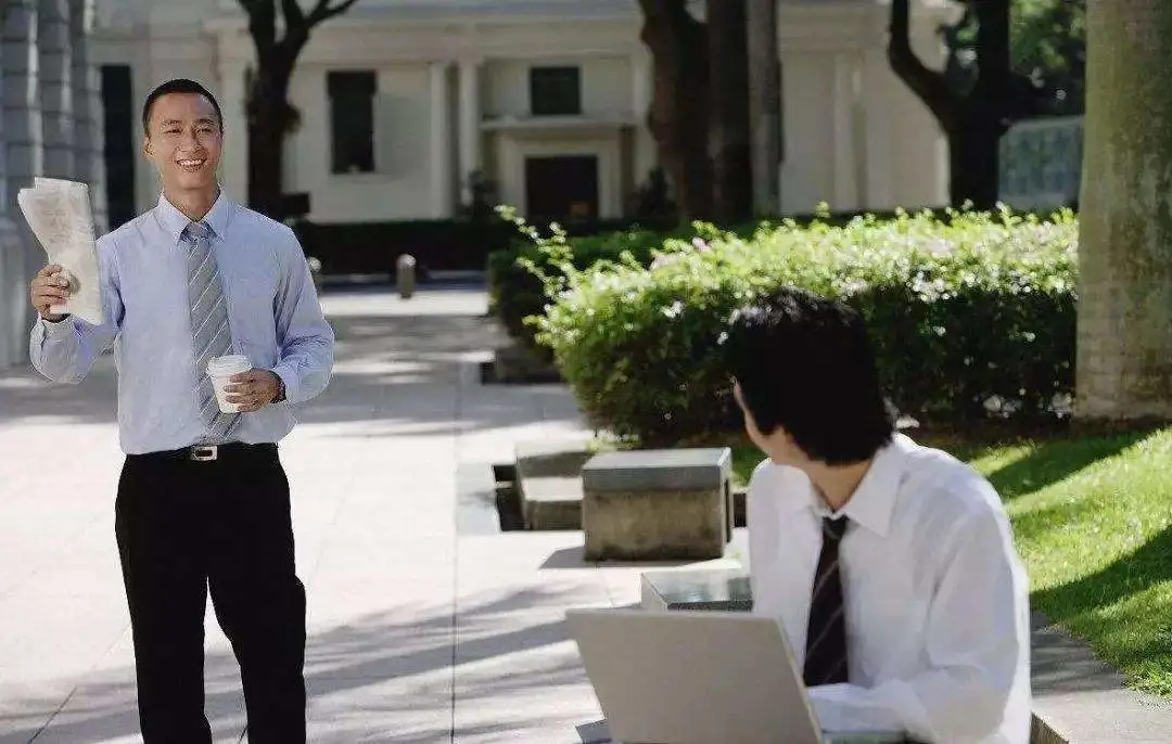 招商电子:中芯国际(00981)2025 Q3收入指引环比增长,2025 Q4备货能见度下降