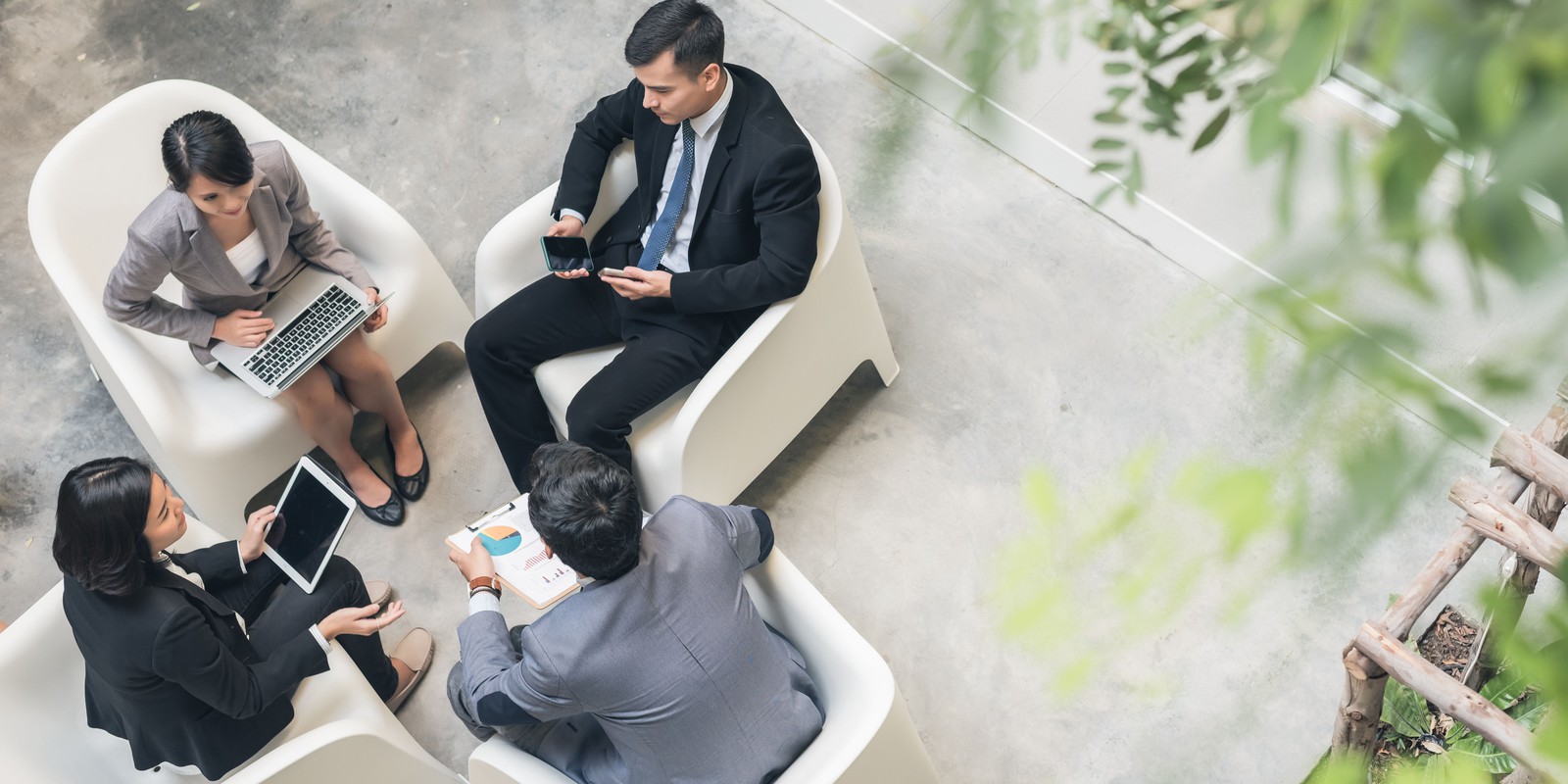 招商电子:中芯国际(00981)2025 Q3收入指引环比增长,2025 Q4备货能见度下降