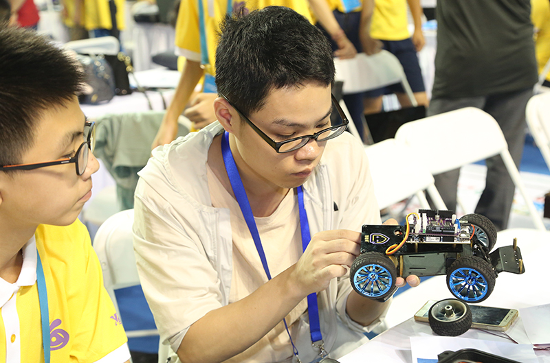 湛徐高速公路乌石港高速连接线正式开通