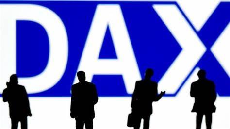 港股2025上半年表现报告:日均成交额同比增长118% ETF与衍生品全面启动