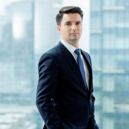 禁止涉毒艺人复出未剥夺其劳动权