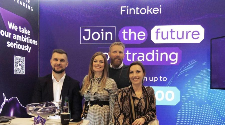 市领导到覃塘区特殊教育学校调研