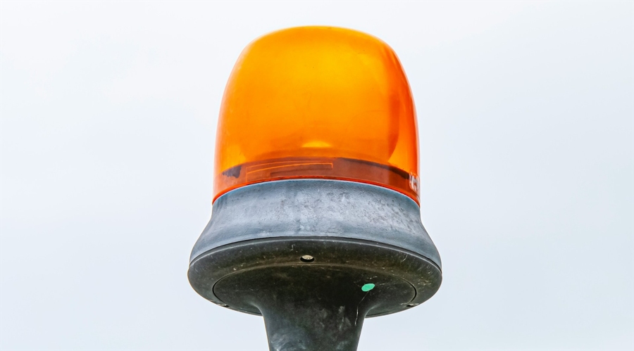 A股午评 | 三大指数微幅上涨，反内卷主题回暖，雅下水电概念反弹